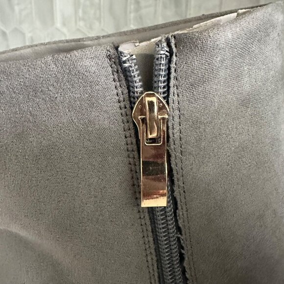 JustFab Womens Gray Suede Ankle Boots With Block Heel & Side Zipper - Picture 7 of 10